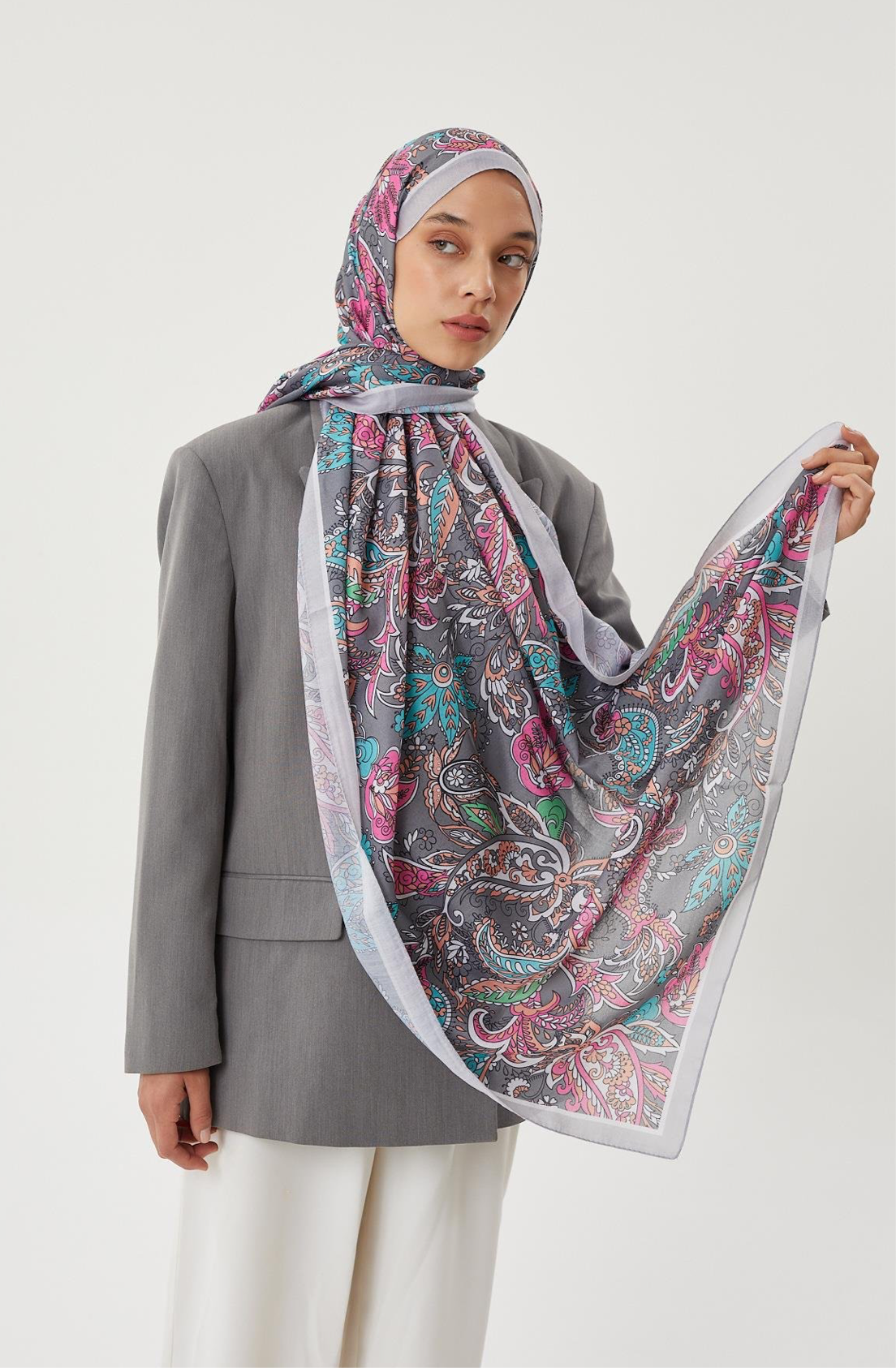 RÉTRO CHÂLE gris-argent