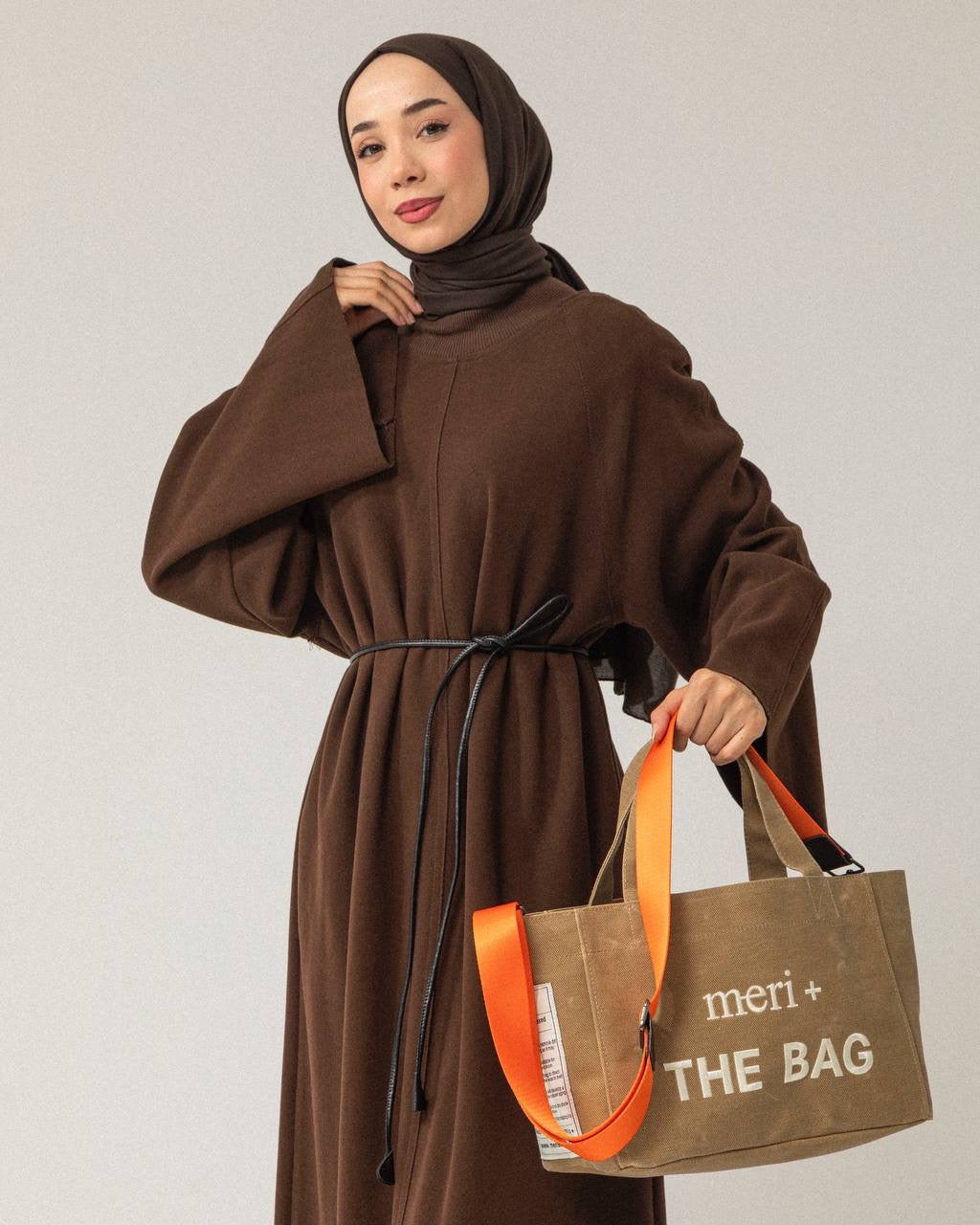 ROBE AVEC CEINTURE marron