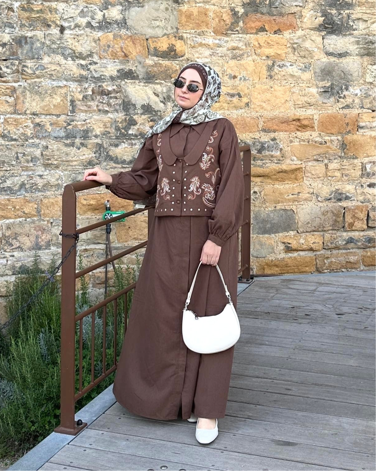 ROBE GILET BRODÉ marron