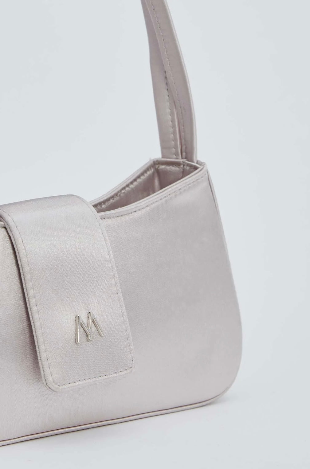 SAC EN SATIN ARGENT